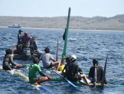 Gerak Cepat, Tim Sar Lanal Banyuwangi Evakuasi Nelayan Laka Laut Di Perairan Selat Bali