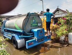 Perumda Delta Tirta Sidoarjo Salurkan 200 Ribu Liter Air Bersih untuk Korban Banjir